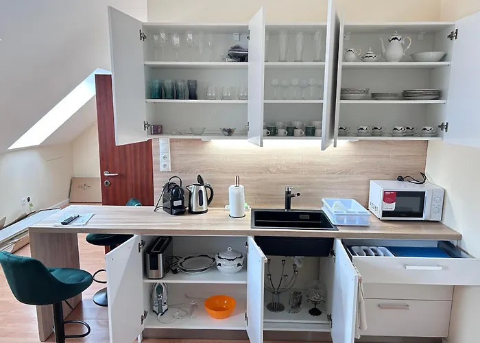 302 Volt * Nové Zámky